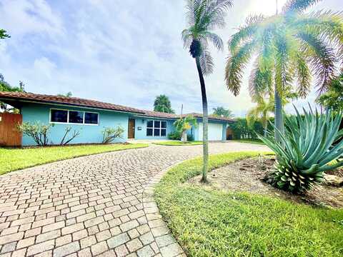 2620 NE 25th Street, Lighthouse Point, FL 33064