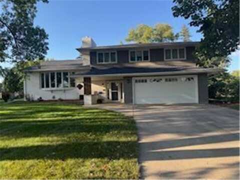 1000 W Birch Avenue, Olivia, MN 56277