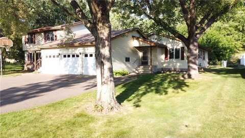6860 8th Street Lane N, Oakdale, MN 55128