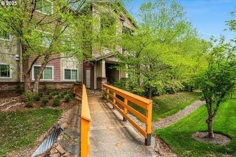 10664 NE HOLLY ST, Hillsboro, OR 97006