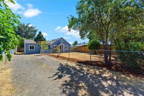 8220 SE GRAY ST, Happy Valley, OR 97086