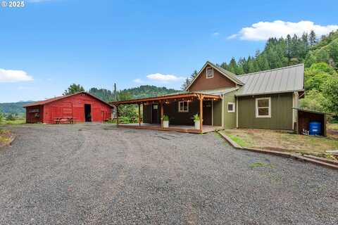 769 DEANS CREEK RD, Reedsport, OR 97467