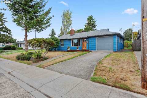 437 SIMPSON AVE, North Bend, OR 97459