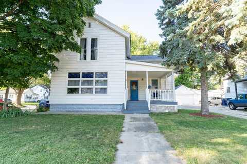 903 E Memorial Drive, Janesville, WI 53545