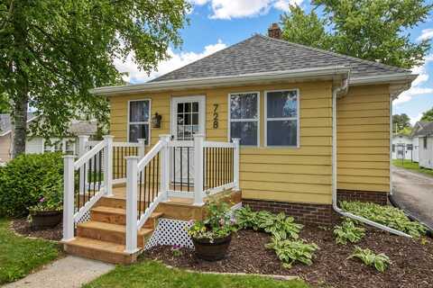 728 Vine Street, Wisconsin Dells, WI 53965