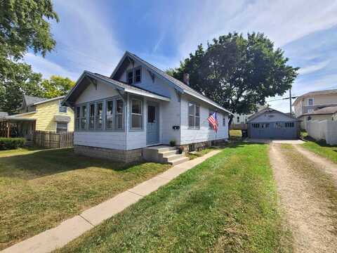 328 E Conant Street, Portage, WI 53901