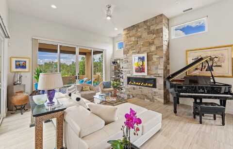 1 Valverde Court, Santa Fe, NM 87506