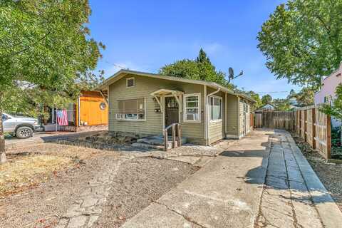 521 Park Avenue, Medford, OR 97501