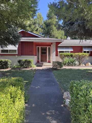1125 Freeman Road, Central Point, OR 97502