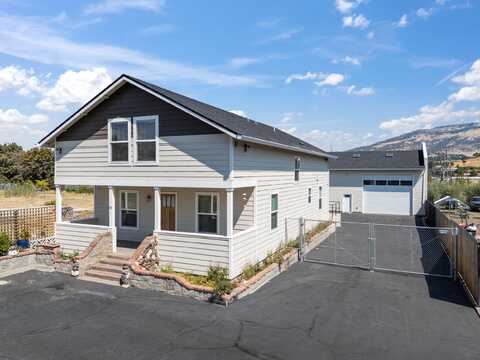 133 S Main Street, Phoenix, OR 97535