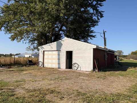 5691 M-52, Perry, MI 48872