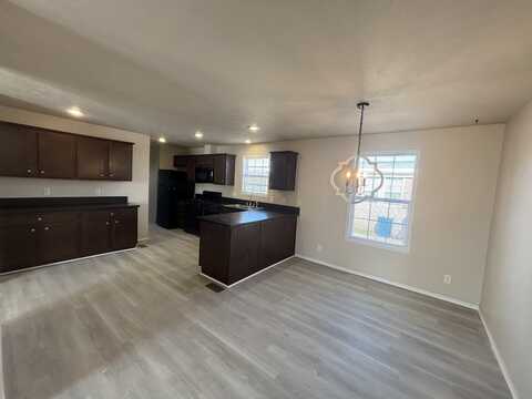 9855 Townsquare Blvd, Fenton, MI 48430