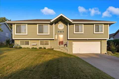 2100 WOODFIELD Drive, RED OAK, IA 51566