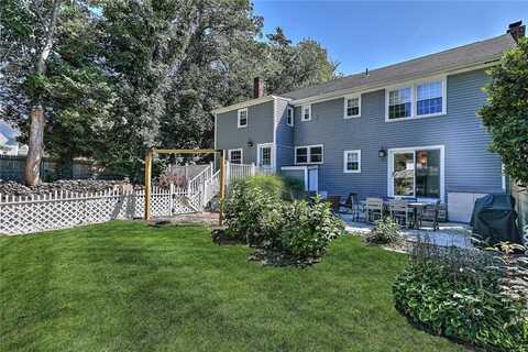 1216 East Main Road, Middletown, RI 02842