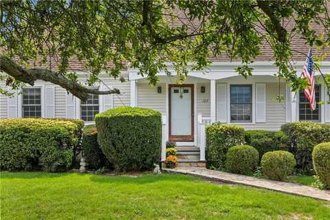 103 Gosset's Turn Drive, Middletown, RI 02842