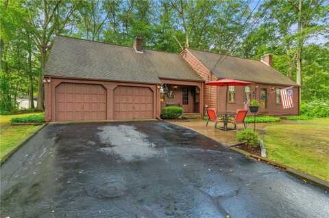 17 Country Side Lane, Scituate, RI 02857