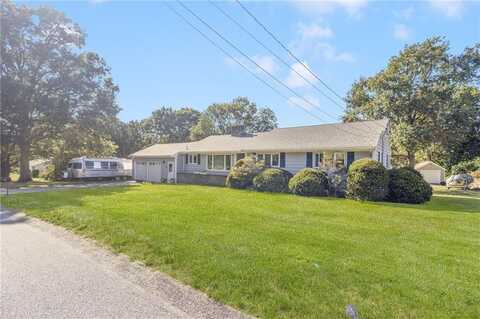 27 Westwood Drive, Portsmouth, RI 02871