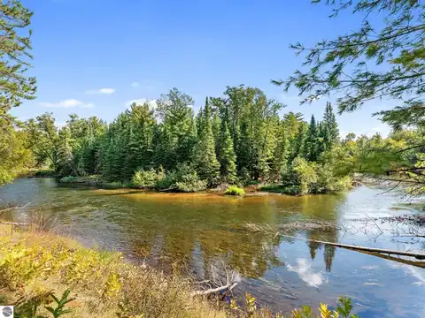 11208 Red Dog Trail, Grayling, MI 49738
