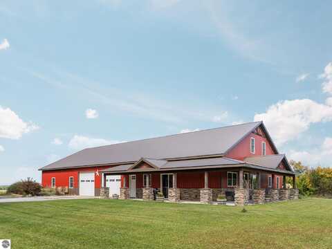 6948 SW Creighton Road, South Boardman, MI 49680