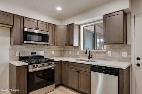 726 W Utah Street, Tucson, AZ 85706