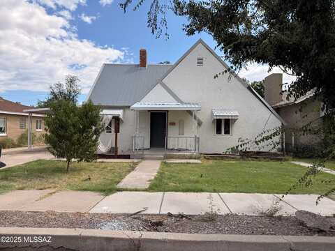 1209 S 6th Avenue, Safford, AZ 85546