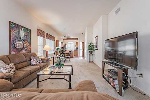 1924 W Demetrie Loop, Green Valley, AZ 85622