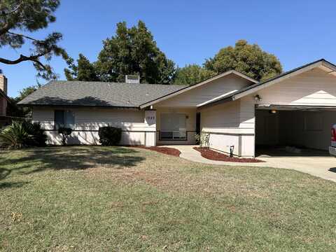 1842 W Robin Avenue, Visalia, CA 93291