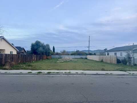 744 Shasta Avenue, Avenal, CA 93204