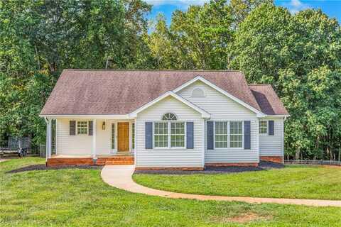 1125 Woodbury Road, King, NC 27021