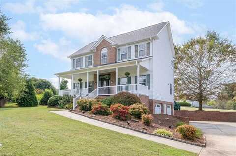 131 Fallingcreek Drive, Advance, NC 27006