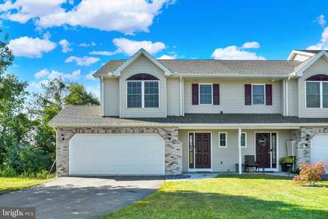 48 DUSTIN DRIVE, HALIFAX, PA 17032