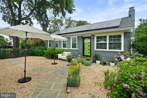 6101 SWANSEA STREET, BETHESDA, MD 20817