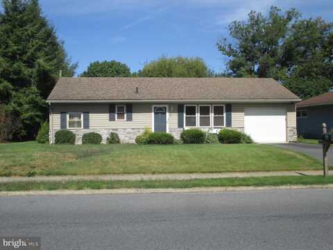 739 STOUFFER AVENUE, CHAMBERSBURG, PA 17201