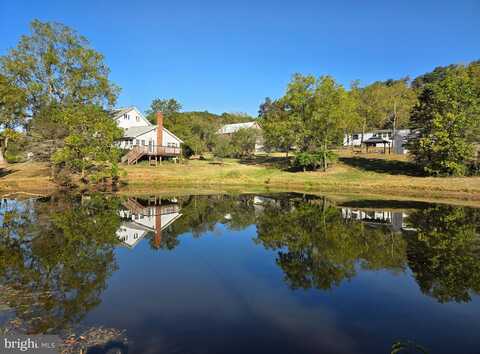 107 PEACH RIDGE ROAD, ELLIOTTSBURG, PA 17024