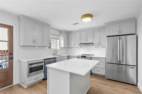1228 8th Street unit: 110, Tuscaloosa, AL 35401