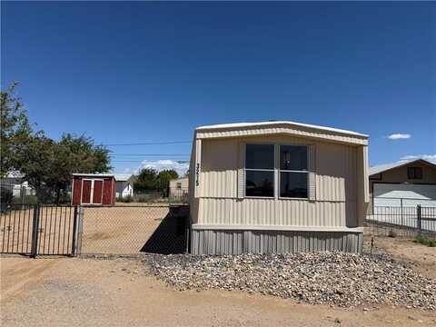 3215 E Northfield Avenue, Kingman, AZ 86409