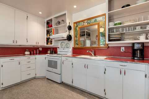 107 S 300 E, Kanab, UT 84741