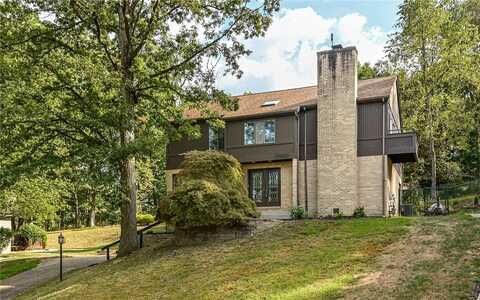 4258 Forest Glen Dr, Hampden Township, PA 15101