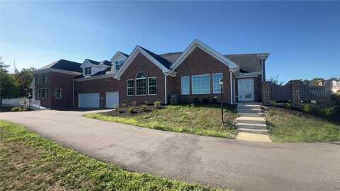 1556 Parkwood Pointe Dr, Crescent, PA 15046