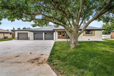 710 WILKERSON Avenue, Groom, TX 79039