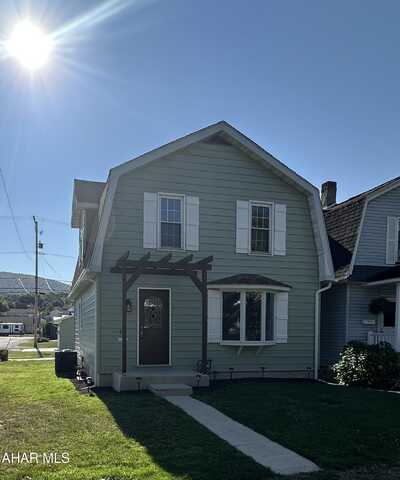 431 E Logan Avenue, Altoona, PA 16602