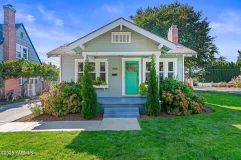 2912 W Chestnut Ave, Yakima, WA 98902