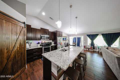 9114 W MAUI Lane, Peoria, AZ 85381