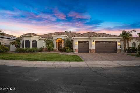 911 E KAIBAB Place, Chandler, AZ 85249