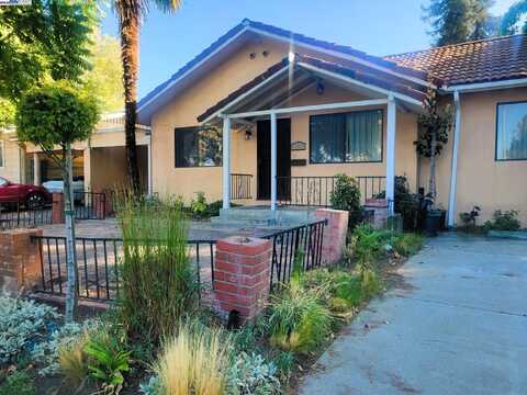 1913 W Middlefield Rd, Mountain View, CA 94043