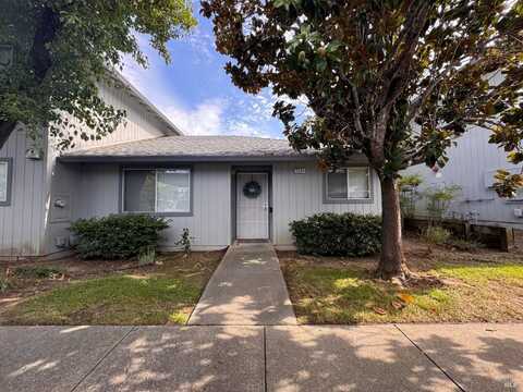 209 Elbridge Avenue, Cloverdale, CA 95425