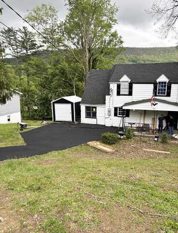 504 MONTEREY HILL, BLUEFIELD, WV 24701