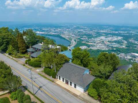 1003 E Brow Road, Lookout Mountain, TN 37350