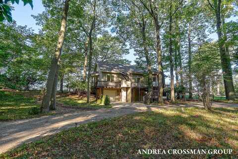 2542 LAKESHORE DRIVE, FENNVILLE, MI 49408