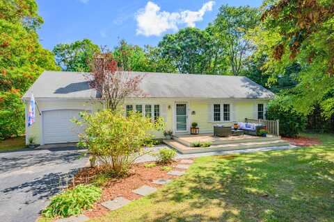 84 Harlow Road, Sandwich, MA 02563